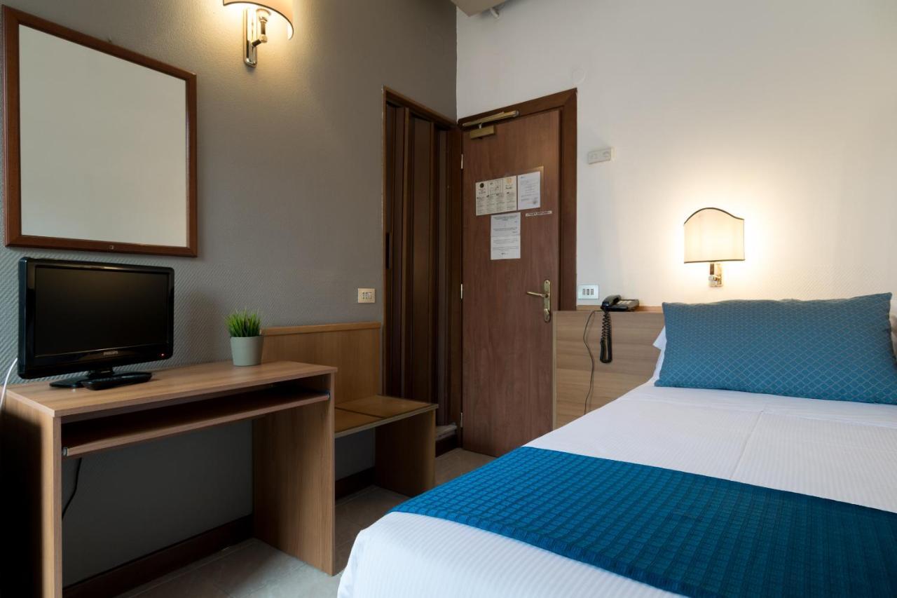 Hotel Pacific Roma Esterno foto
