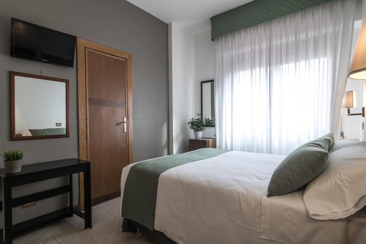 Hotel Pacific Roma Esterno foto