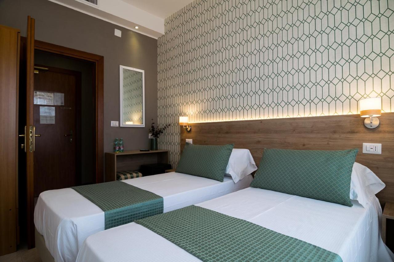 Hotel Pacific Roma Esterno foto