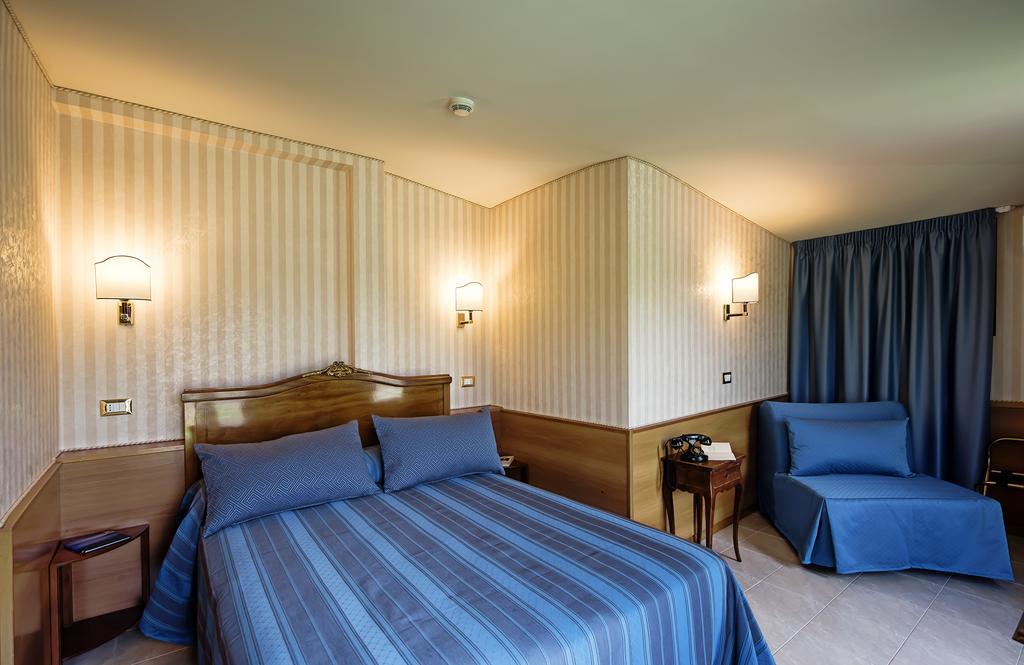 Hotel Pacific Roma Esterno foto